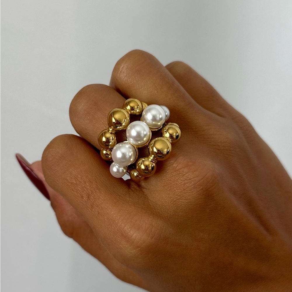 Modern Pearl Cluster Ring